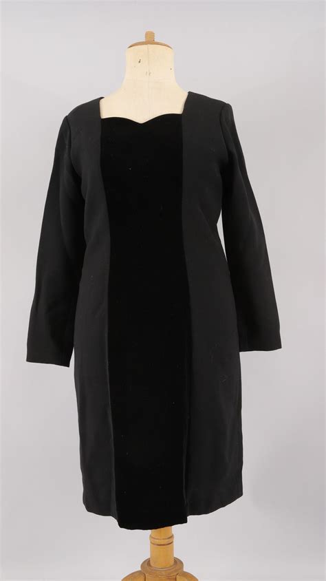 robe yves saint laurent variation|yves saint laurent origine.